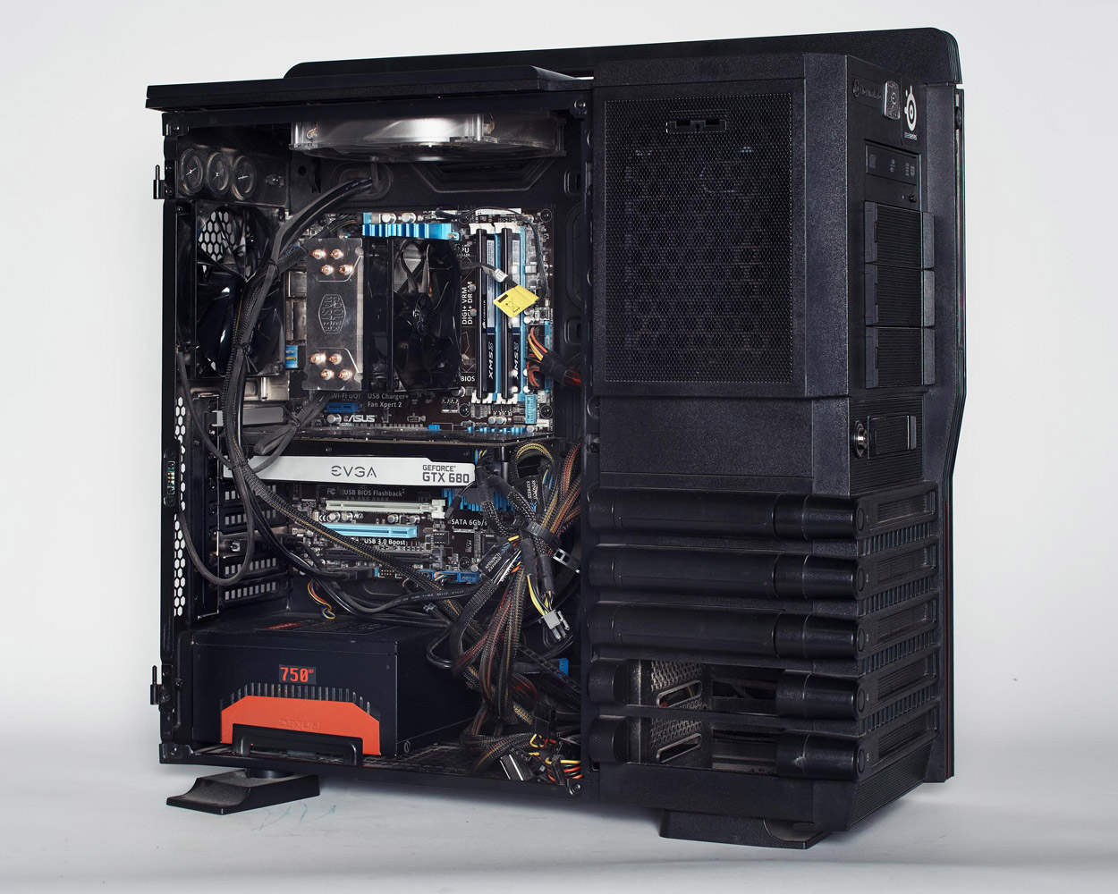 /images/projectimages/Case_Mods/images/201510_CaseMods_375.jpg