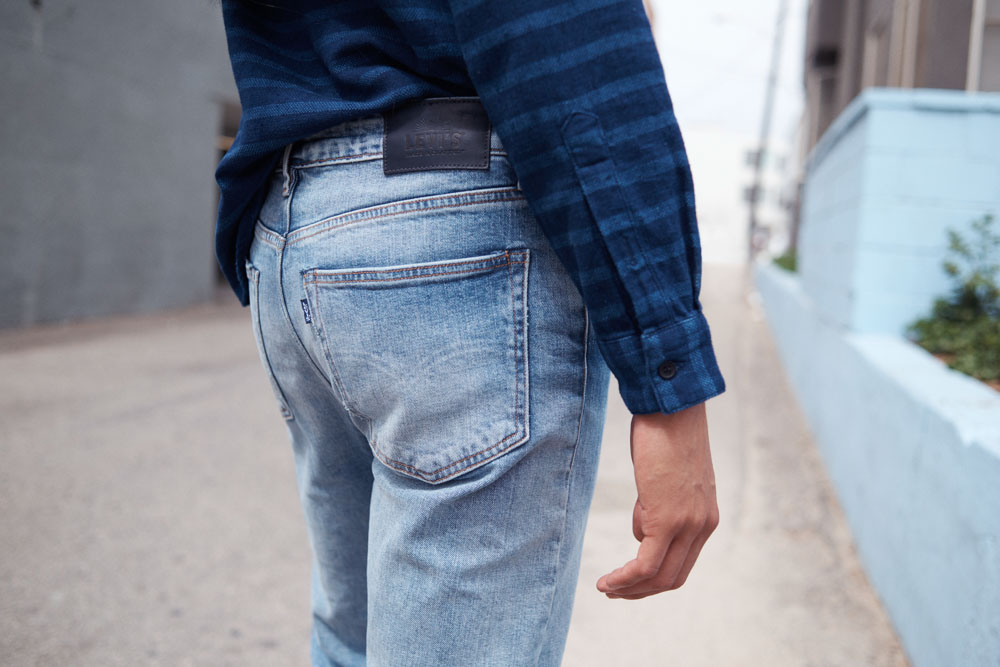 /images/projectimages/Levi's_Made_&_Crafted_SS/images_all/18_H1_LMC_12_M_128_RGB-3300x5100.jpeg